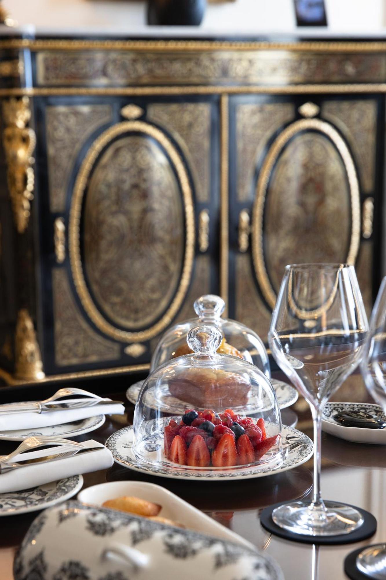 La Reserve Paris Hotel & Spa 외부 사진